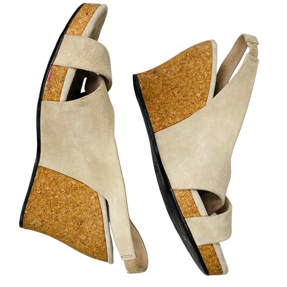Ugg Hazel Sandals Suede 10 Beige Cork Wedge 4" Heels - Picture 11 of 13